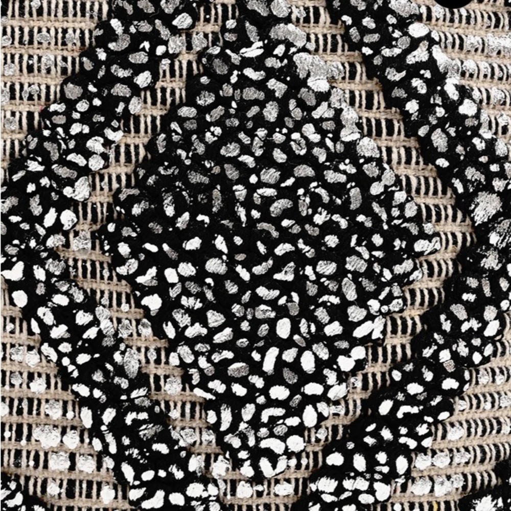 Oversized Woven Tote - Picture 12 of 14